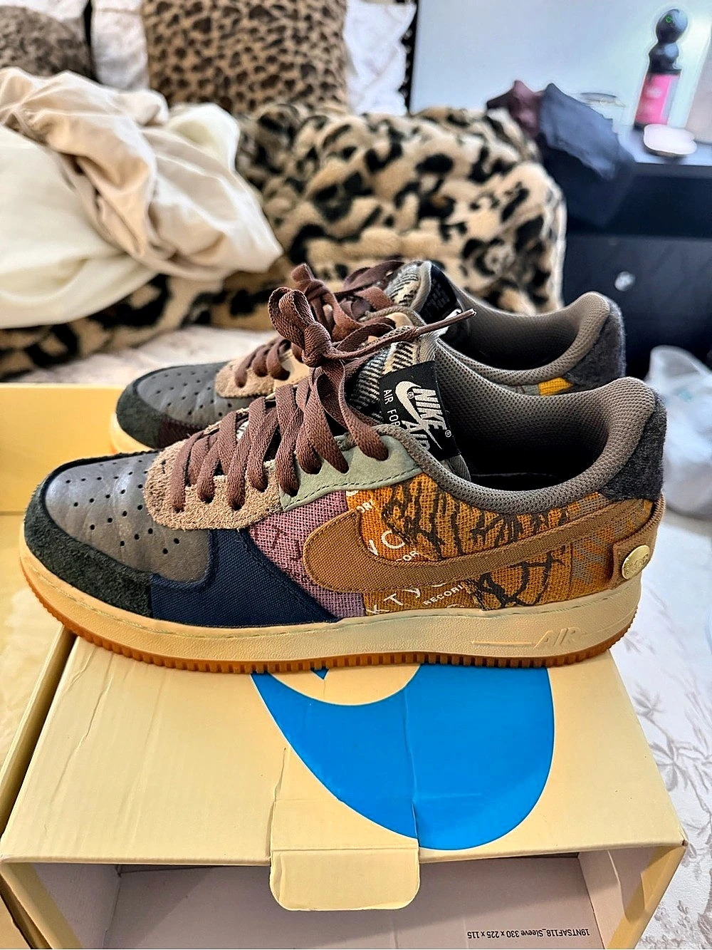 Nike Air Force 1 Low Travis Scott Cactus Jack Sneakers Brown & Blue US 8.5